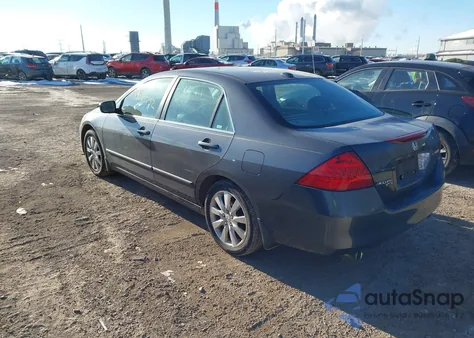 2006 Honda Accord 3.0 Ex z USA, uszkodzony, nr VIN 1HGCM66586A008603